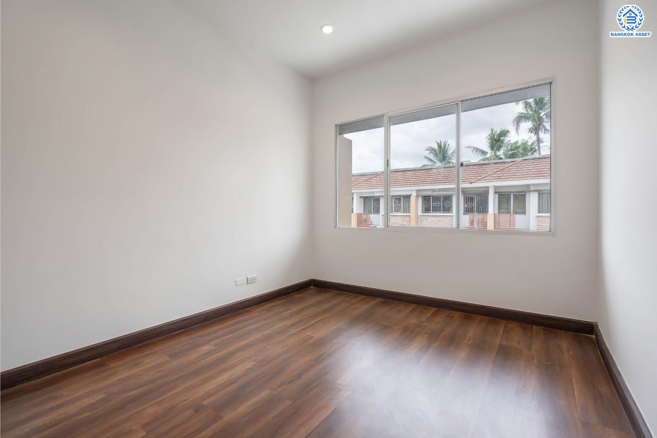 บ้านมือสองตกแต่งใหม่ ทาวน์โฮม 3 ชั้น ม.ทาวน์พลัส เพชรเกษม-บางแค เนื้อที่ 19.4 ตร.ว. ฟังก์ชัน 3 ห้องนอน 3 ห้องน้ำ จอดรถได้ 1 คัน รองรับทุกกิจกรรม บนทำเลเชื่อมต่อหลายเส้นทาง ใกล้จุดขึ้นทางด่วน "วงแหวน-กาญจนาภิเษก" และรถไฟฟ้าสายสีน้ำเงิน "สถานีบางแค"